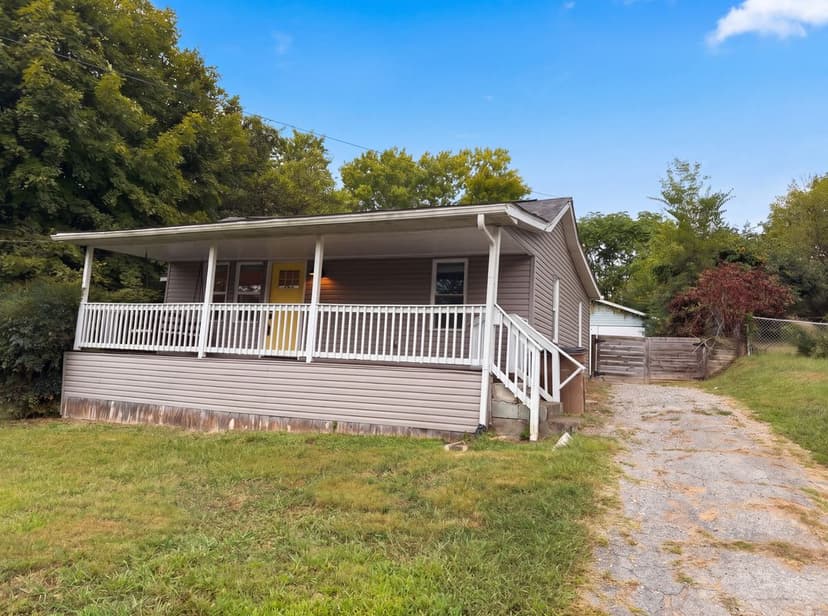 2111 Bernhurst Dr