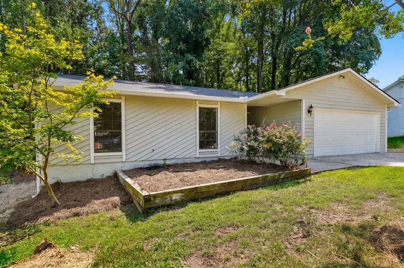 2464 Silver Moss Way