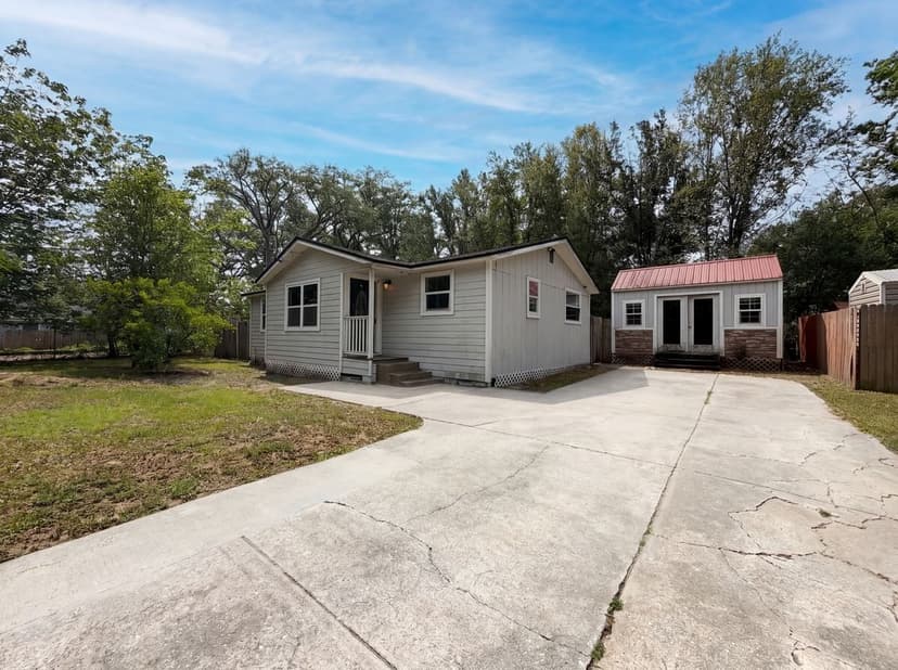 7008 Thurston Rd