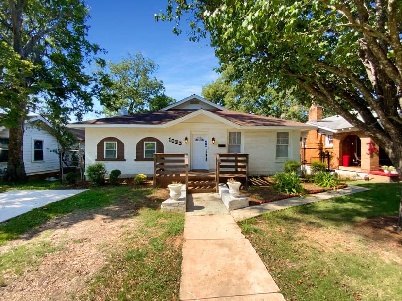 1033 Graymont Ave W