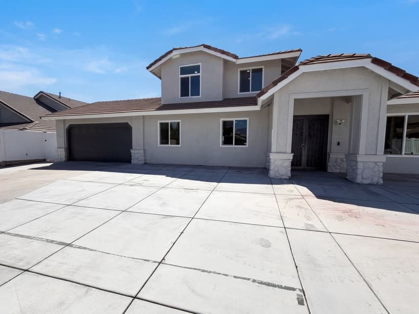 2371 W Via Bello Dr