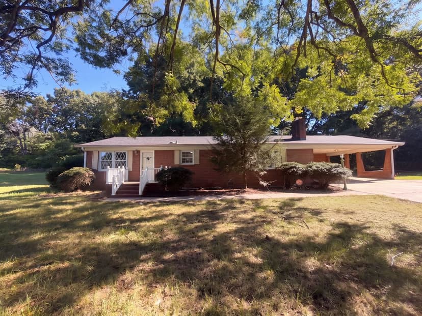 1715 Old Hollow Rd