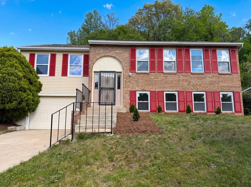 12708 Lampton Ln