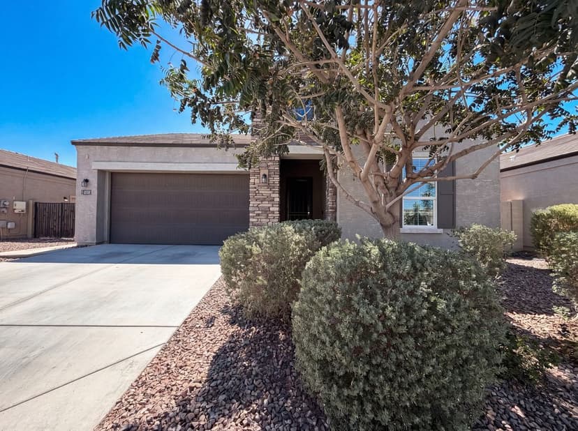 2528 N Comiskey Dr