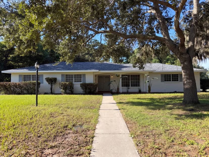 601 Carolyn Dr