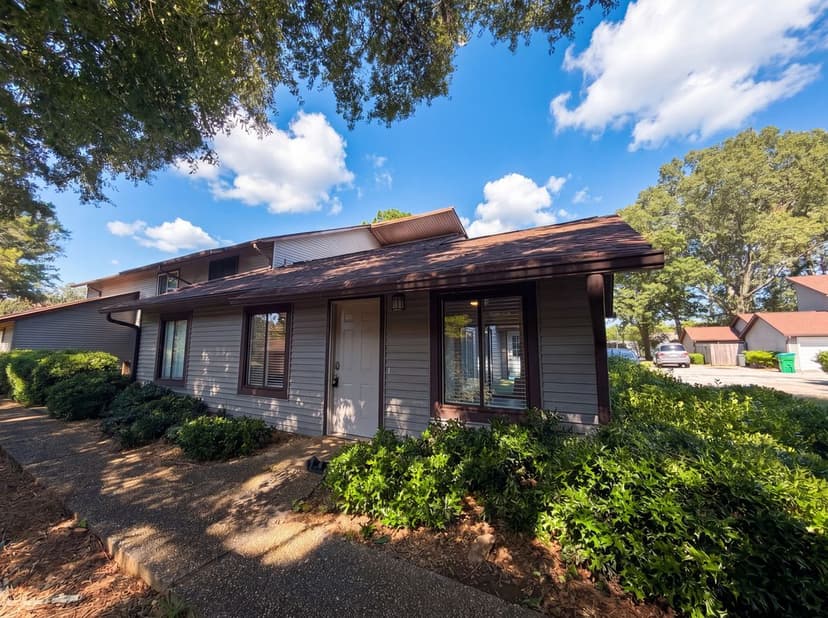 2725 Flintlock Pl