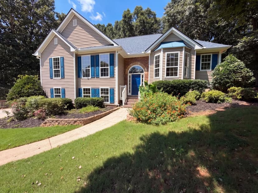 7830 Mosswood Ln