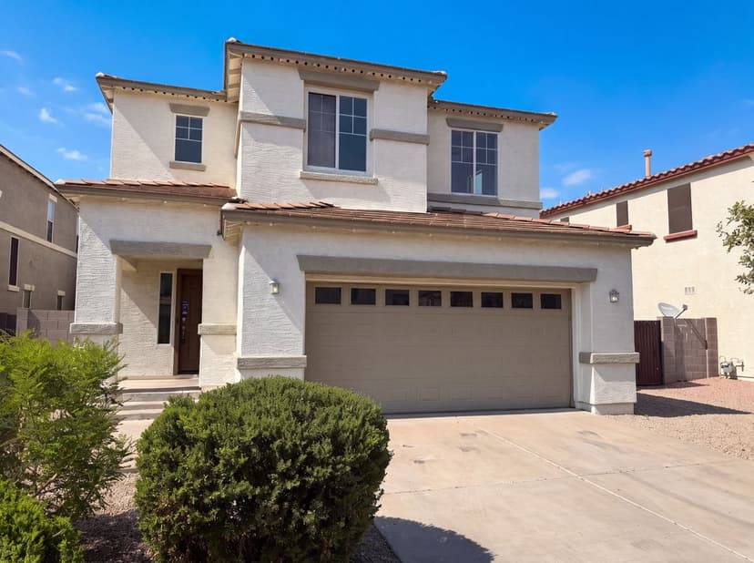 1214 E Frances Ln