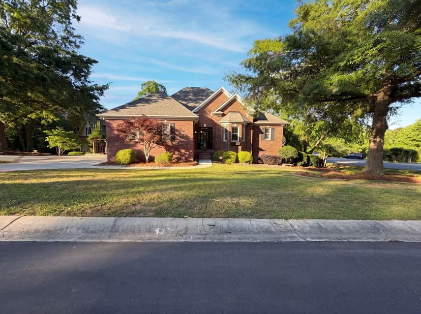 142 Canterbury Xing