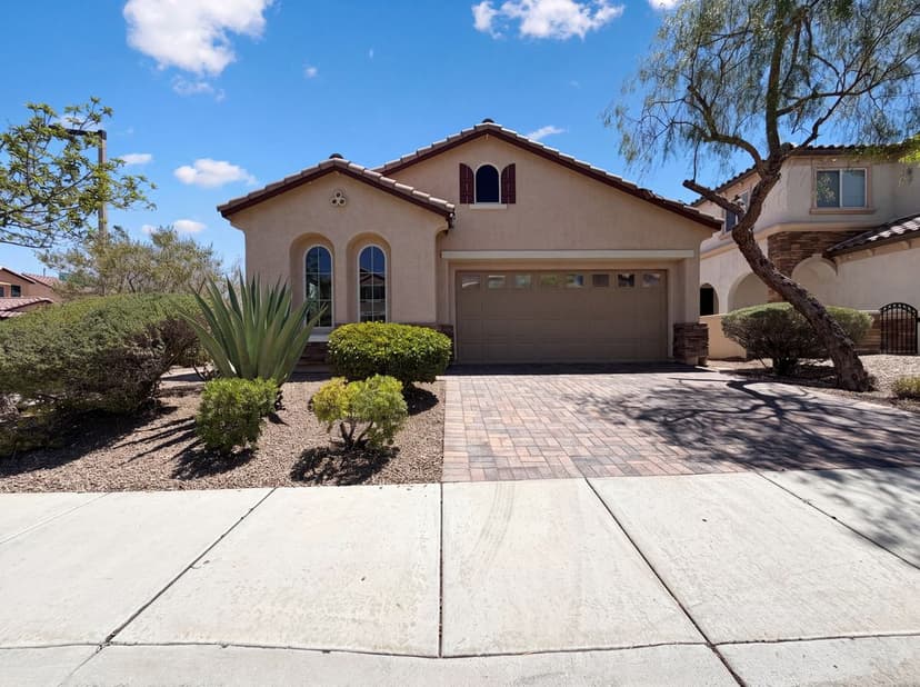 908 Baronet Dr