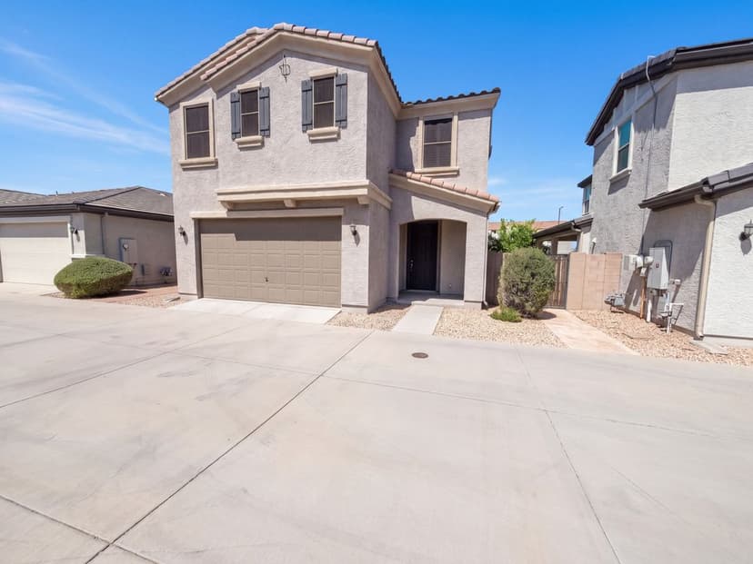 5015 E Desert Forest Trl