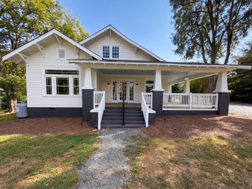 502 N Elm St