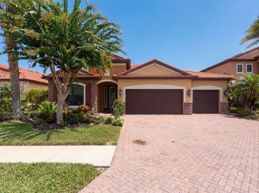 2575 Grand Lakeside Dr
