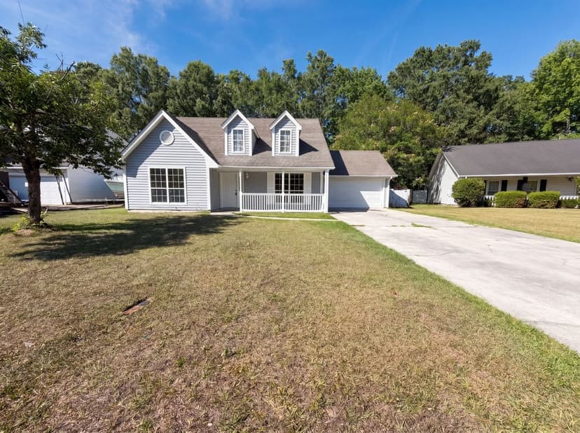 2028 Larson Ln
