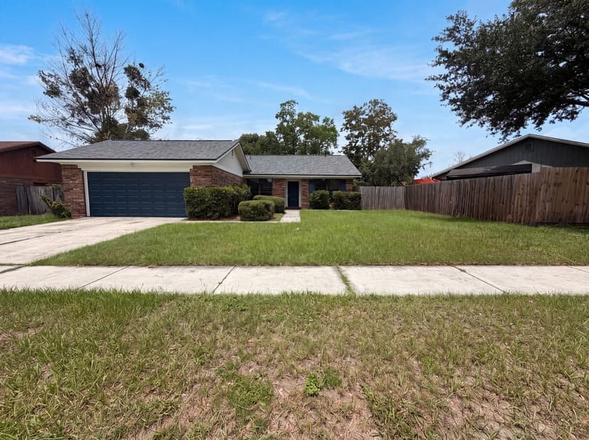 6320 Ian Chad Dr E