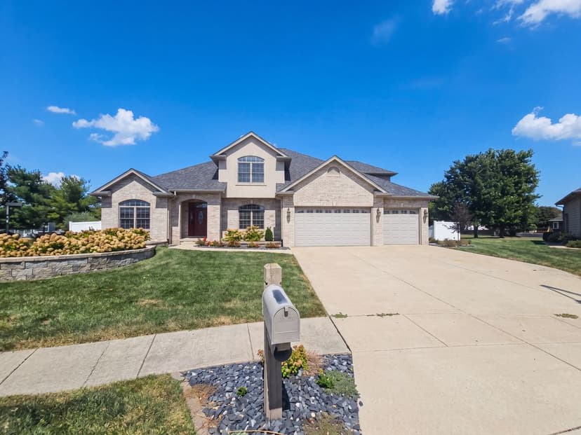 1923 Lakewood Ct