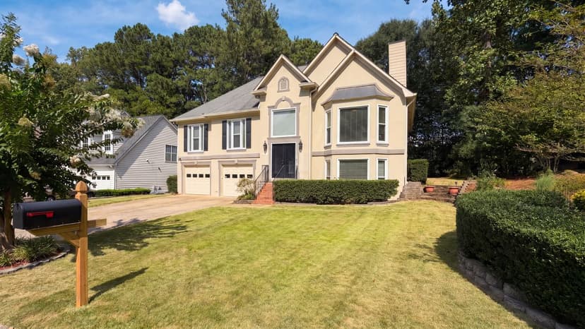 142 Clubhouse Dr Nw