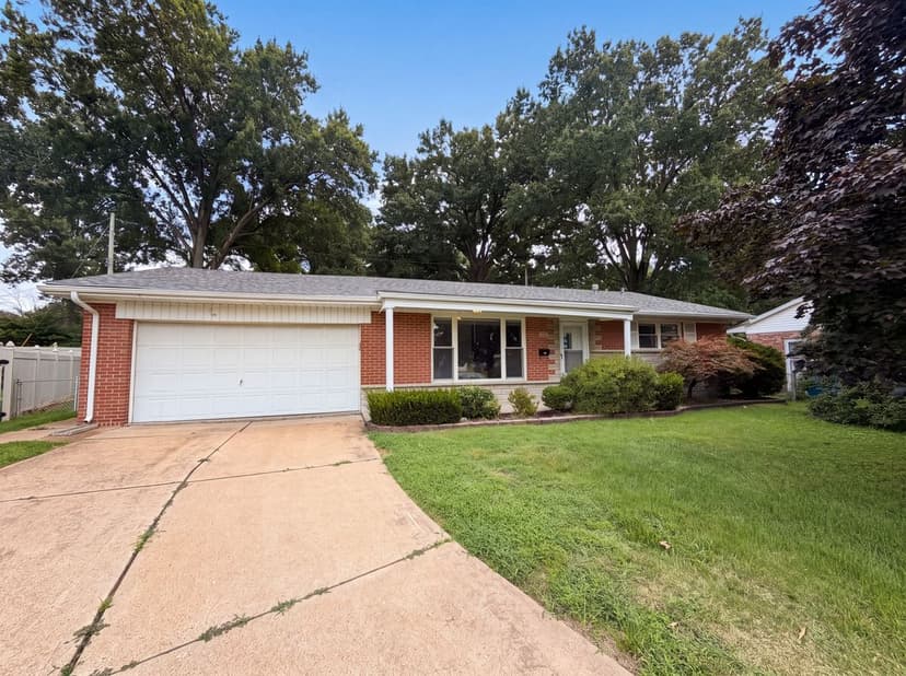 871 Wycliffe Ct