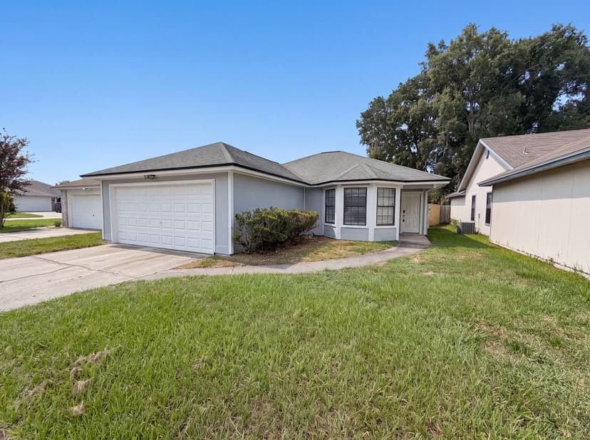 1708 Ashwood Cir