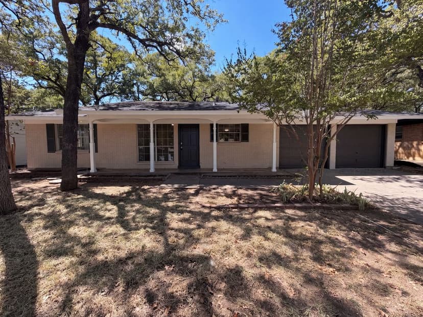 1229 King Dr