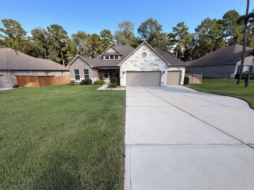 317 Treaty Oak Ct