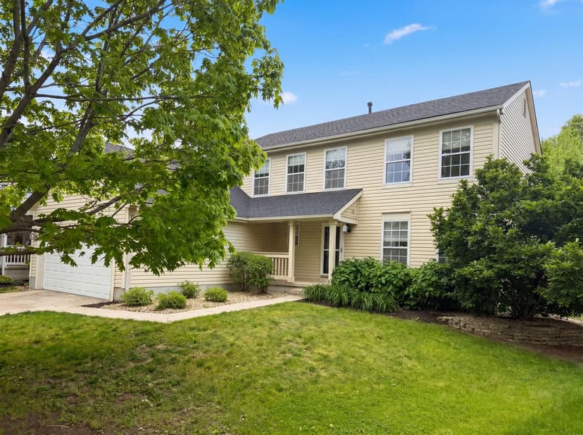 7966 Lazelle Woods Dr