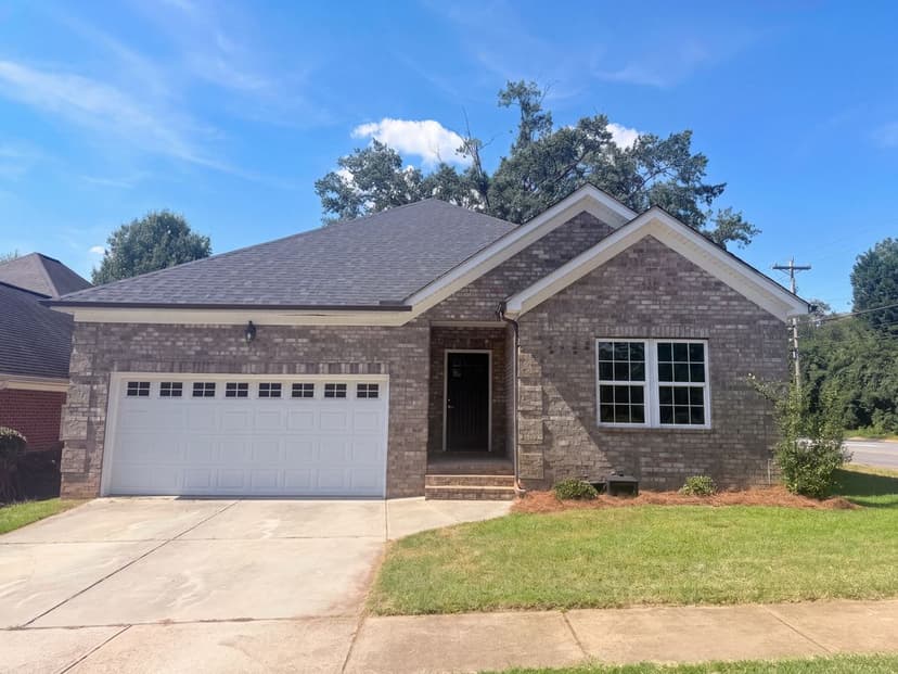 102 Sweet Oaks Ln