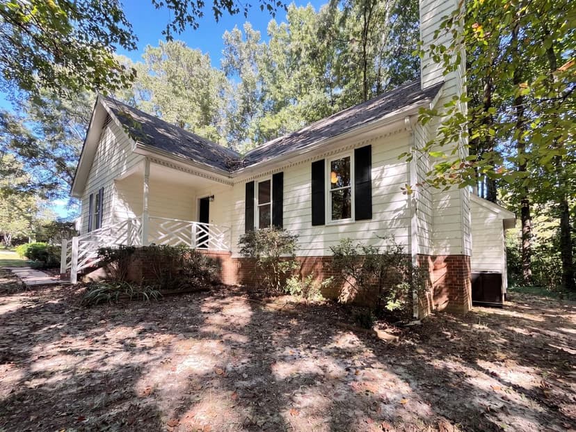 1900 Cedar Ct