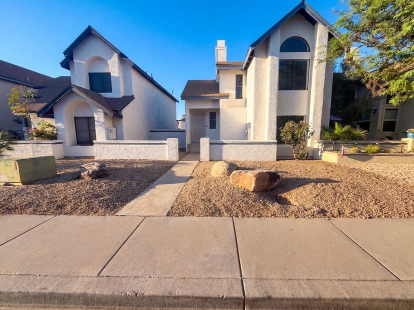 6723 W Aire Libre Ave