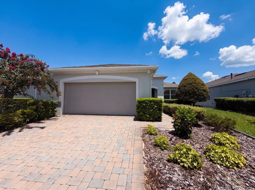 1011 Victoria Hills Dr S